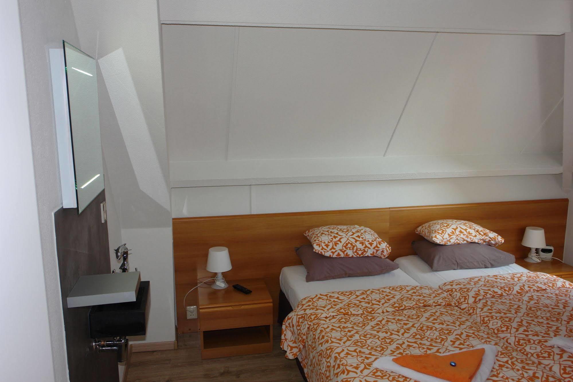 Apart Hotel Het Veerse Meer Kortgene Luaran gambar