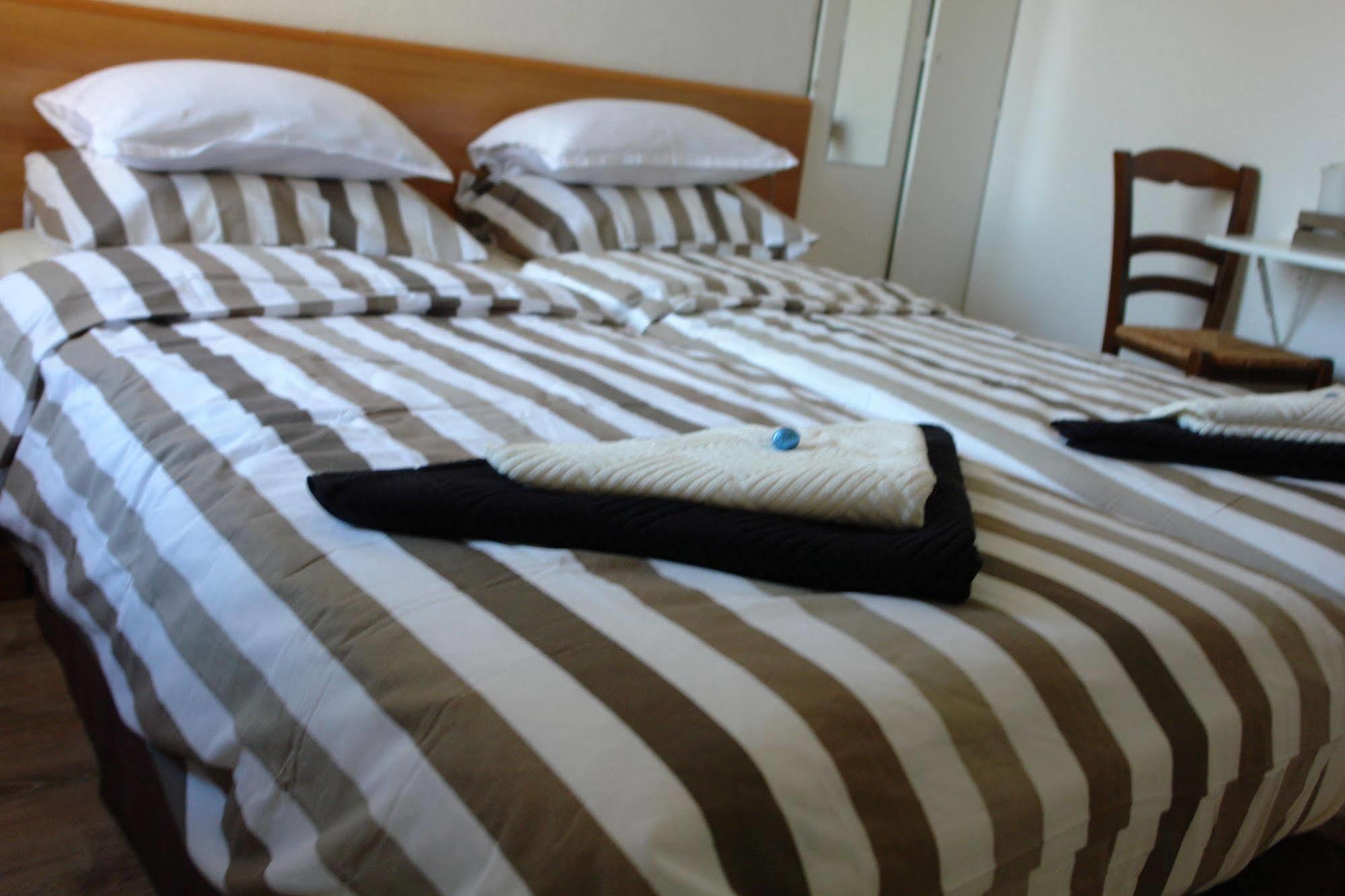 Apart Hotel Het Veerse Meer Kortgene Luaran gambar